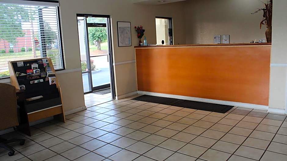 Deerfield Inn & Suites
