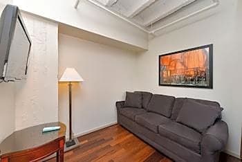 Upper Floor Classic Room with 2 Queen beds and Whirlpool Tub
