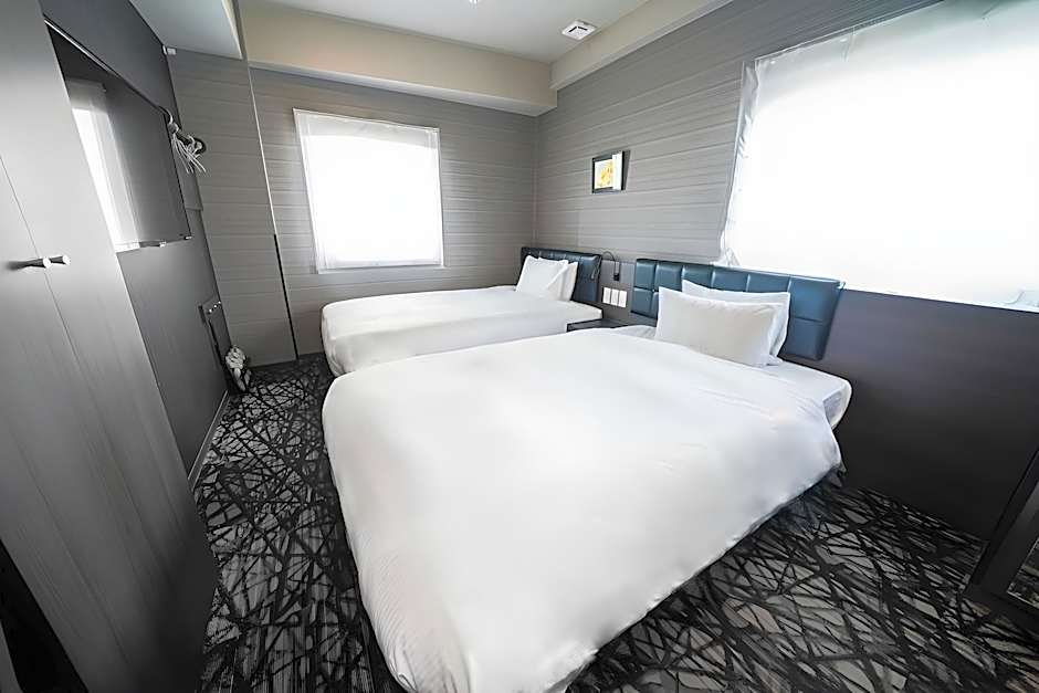 Quintessa Hotel Tokyo Haneda Comic and Books