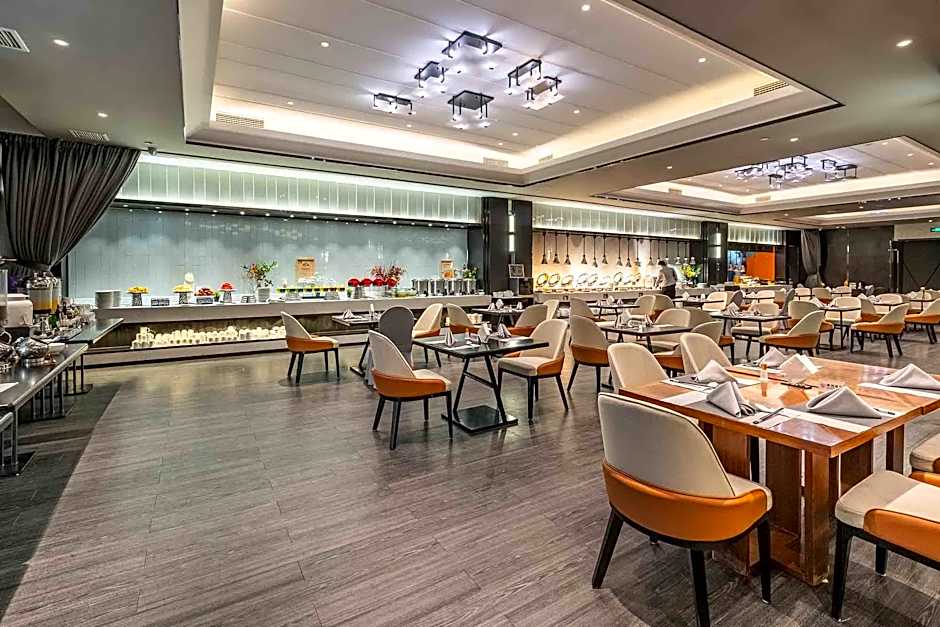 Novotel Zhengzhou Convention Centre Hotel