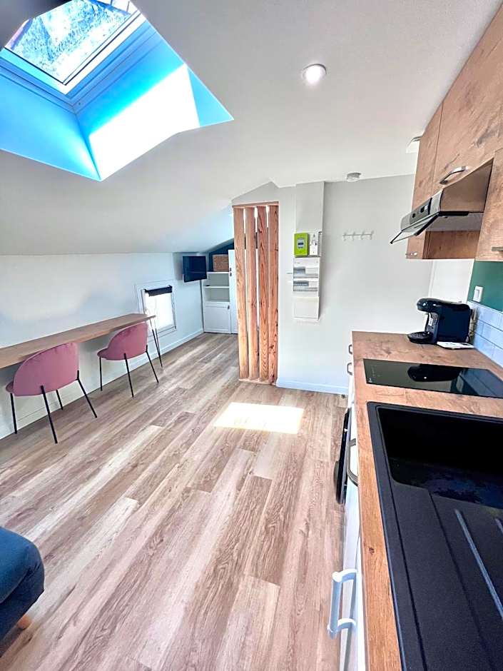 LE QUAI 6 - Studio neuf CALME LUMINEUX - CLIM - WiFi - Gare à 200m