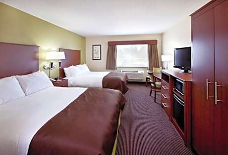 Deluxe Queen Room - Mobility Access/Non-Smoking