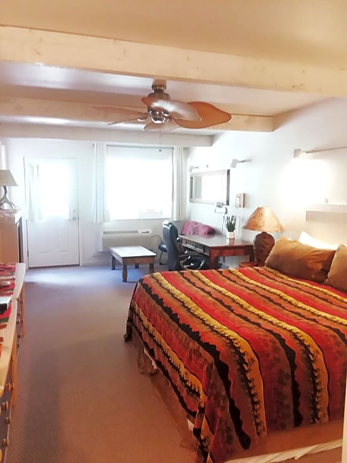Hot Springs Inn