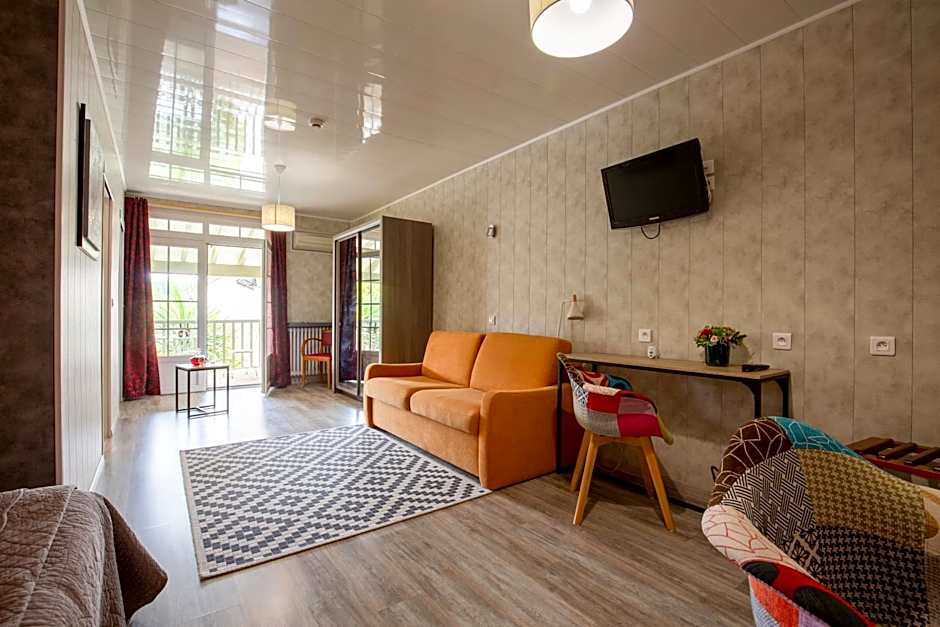 Logis Hôtel Restaurant L'Essille