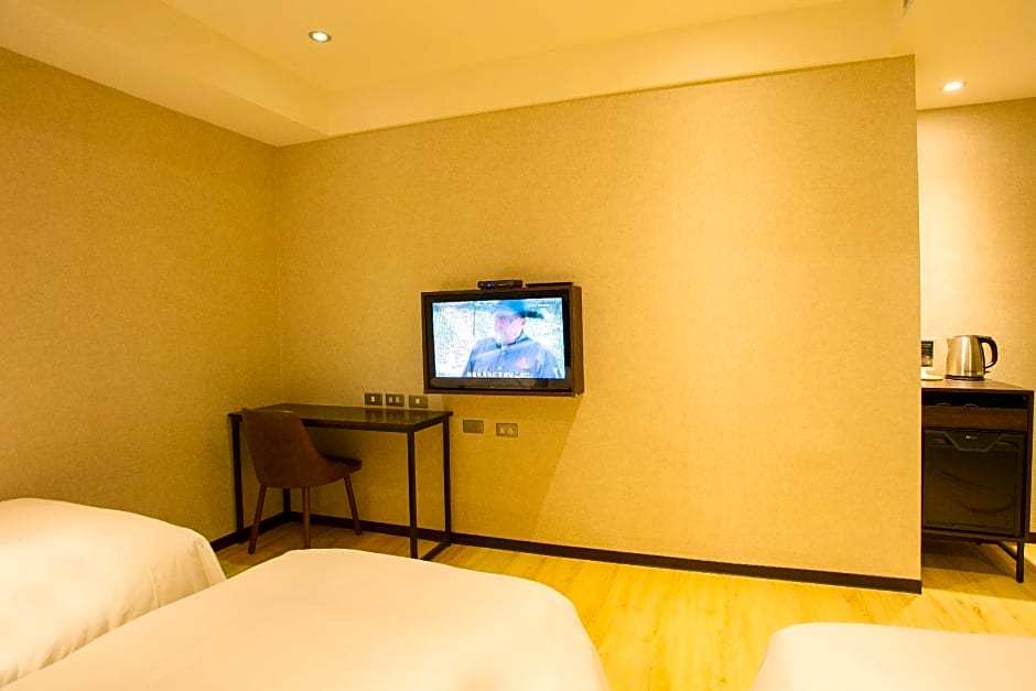 Just Live Inn-Taipei Station