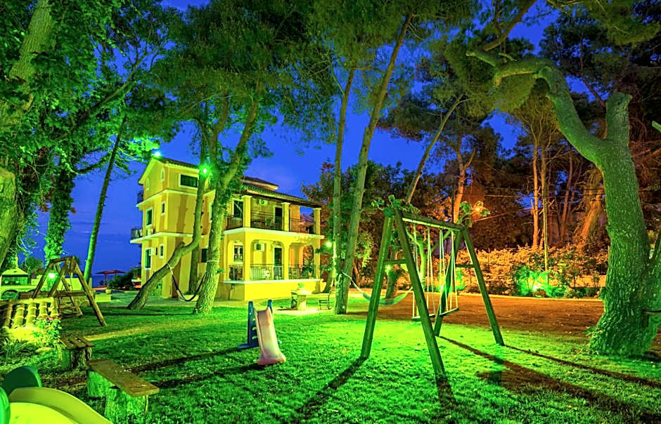 Zarkadis Beach Apartments