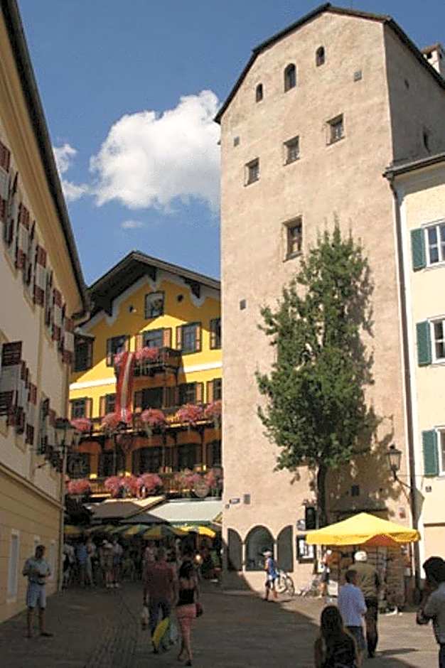 Hotel Lebzelter