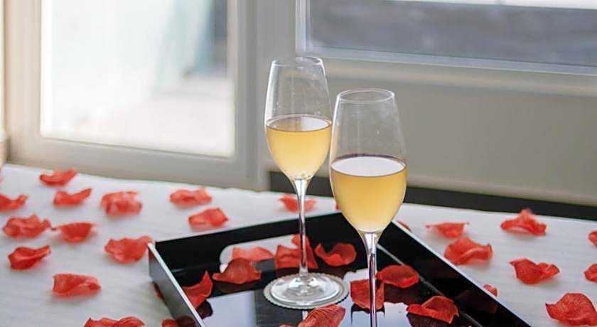 LOUIS V HOTEL LEBANON