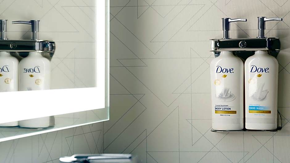 Holiday Inn Express and Suites Chatsworth By IHG