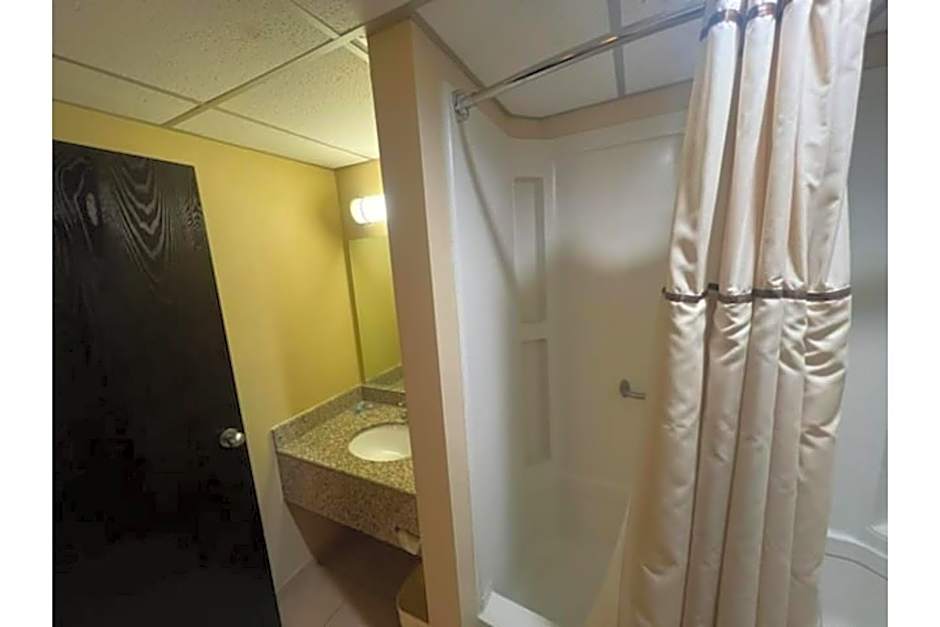 Fairview Inn By OYO Hesston I-135