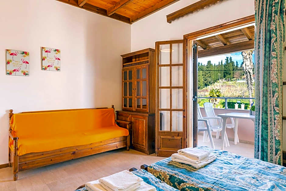 Nikos Pool House & Apartments