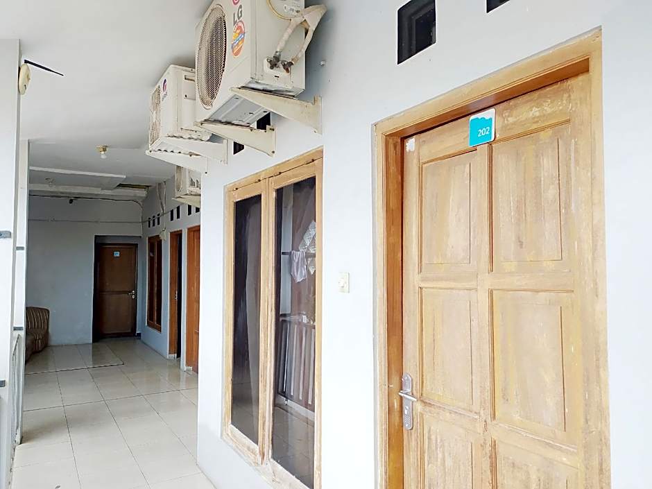 RedDoorz @ DeAmartaLoka Colomadu Solo