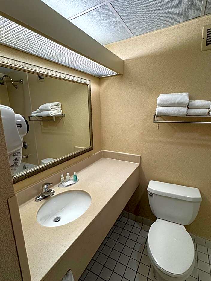 Clarion Inn Frederick Event Center – Frederick, MD