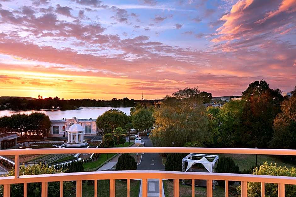 Hotel Barriere le Grand Hotel Enghien-les-Bains