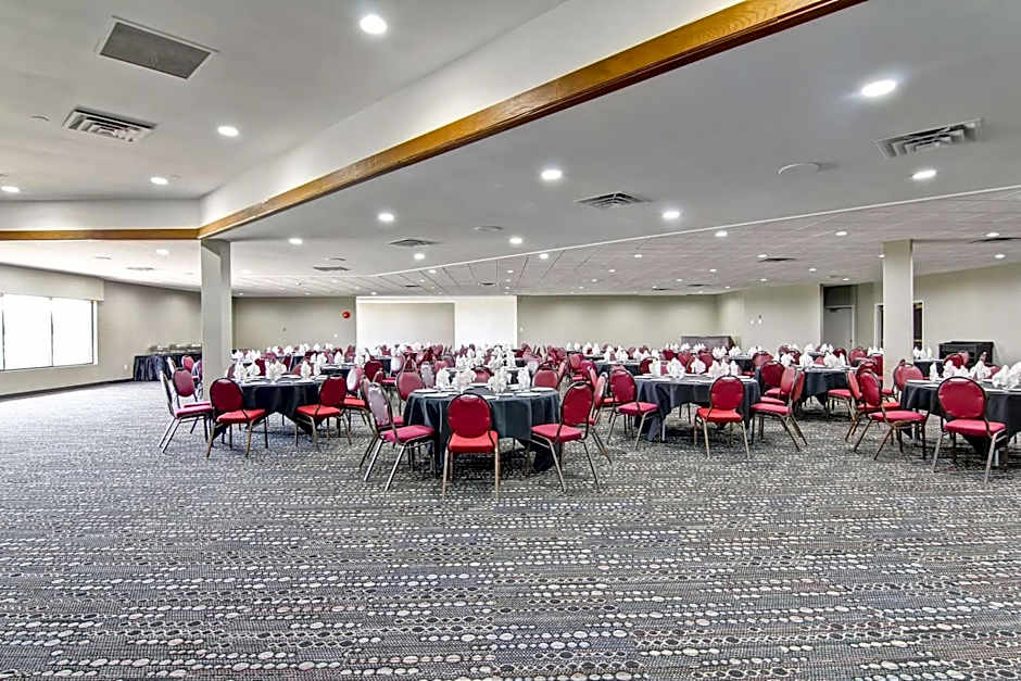 Radisson Hotel & Conference Centre West Edmonton