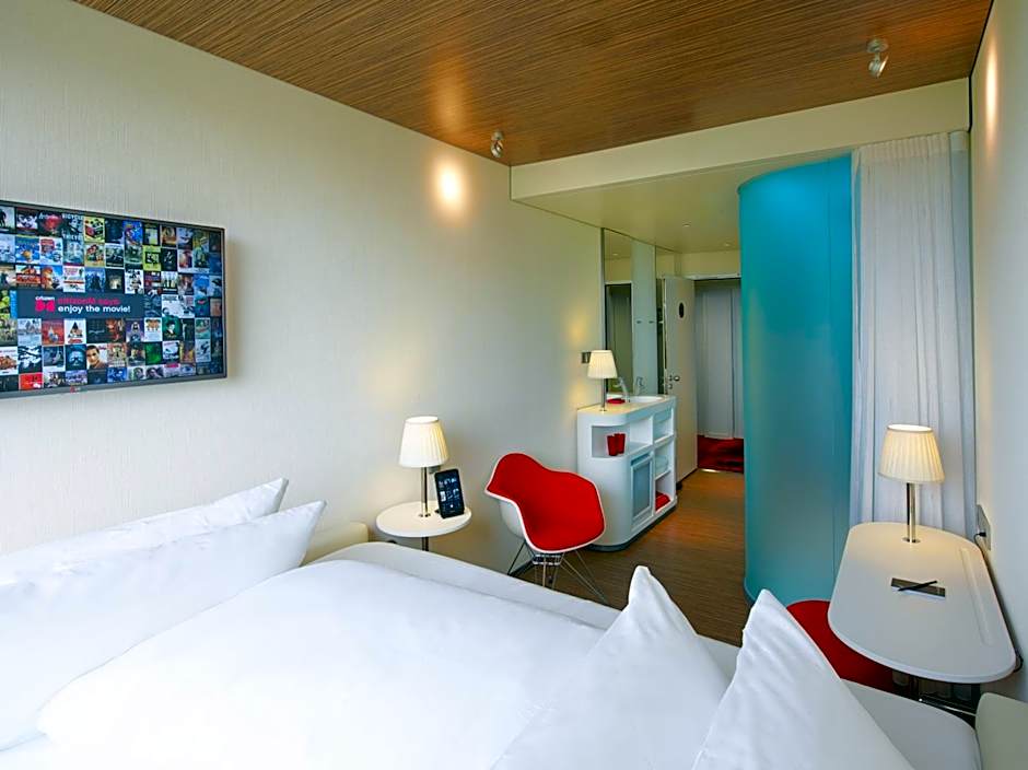 citizenM Paris Charles de Gaulle Airport