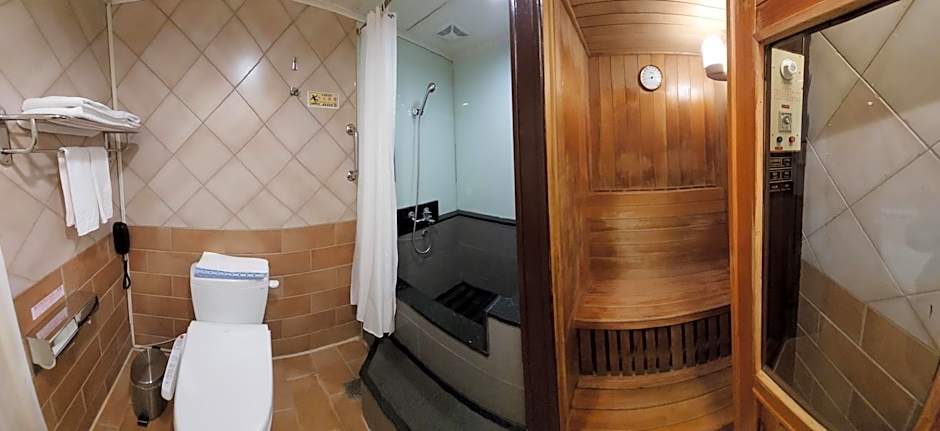 Yomi Hotel - ShuangLian MRT