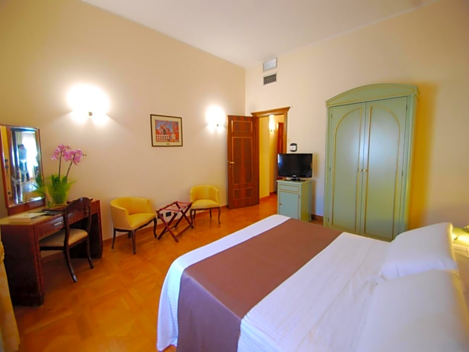 Hotel Alla Rocca Conference & Restaurant