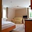 Hofgut Langenborn Wohnen auf Zeit möblierte Apartments Aschaffenburg Alzenau Frankfurt