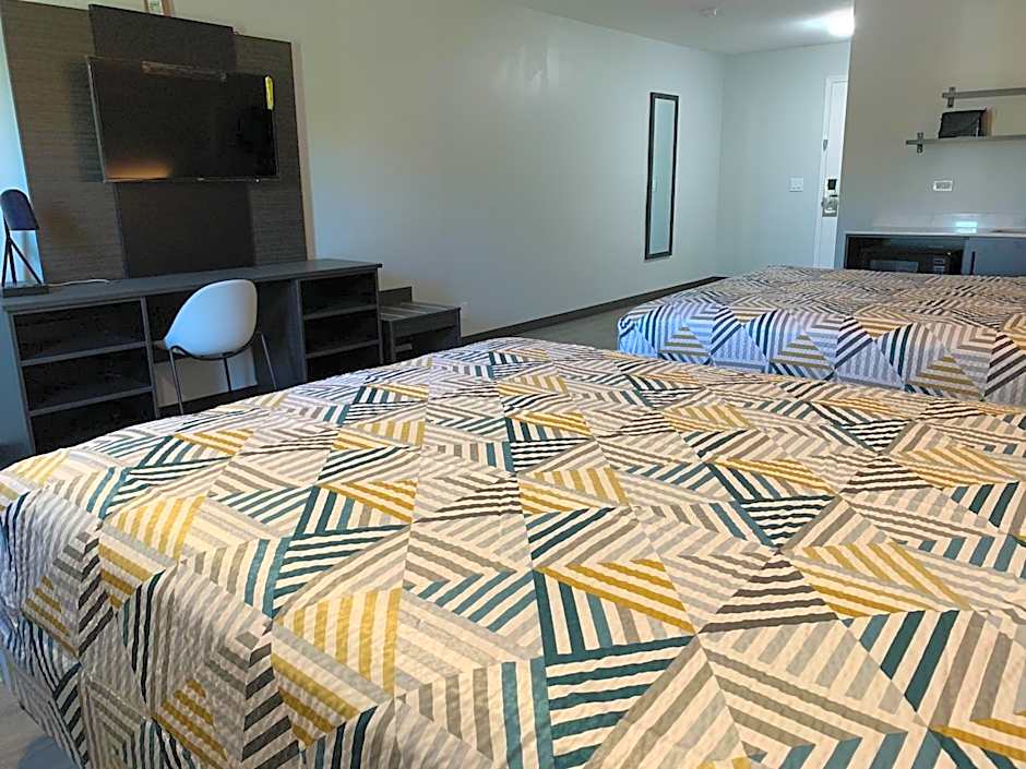 Photo 1 of 6 of 2 Queen Beds