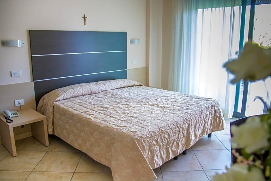 Renzo Hotel