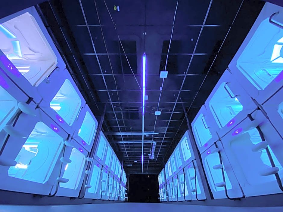 Space Night Capsule Hostel