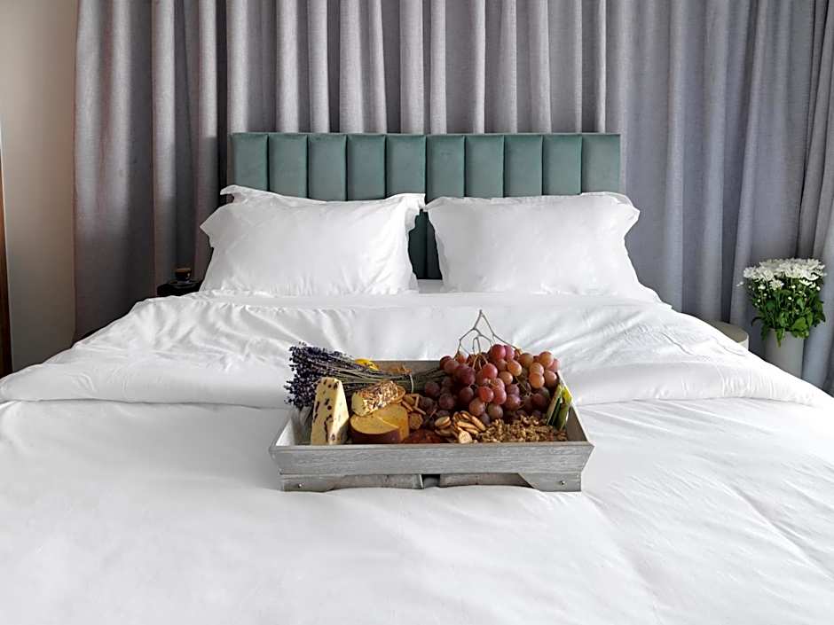 LIV URBAN Suites