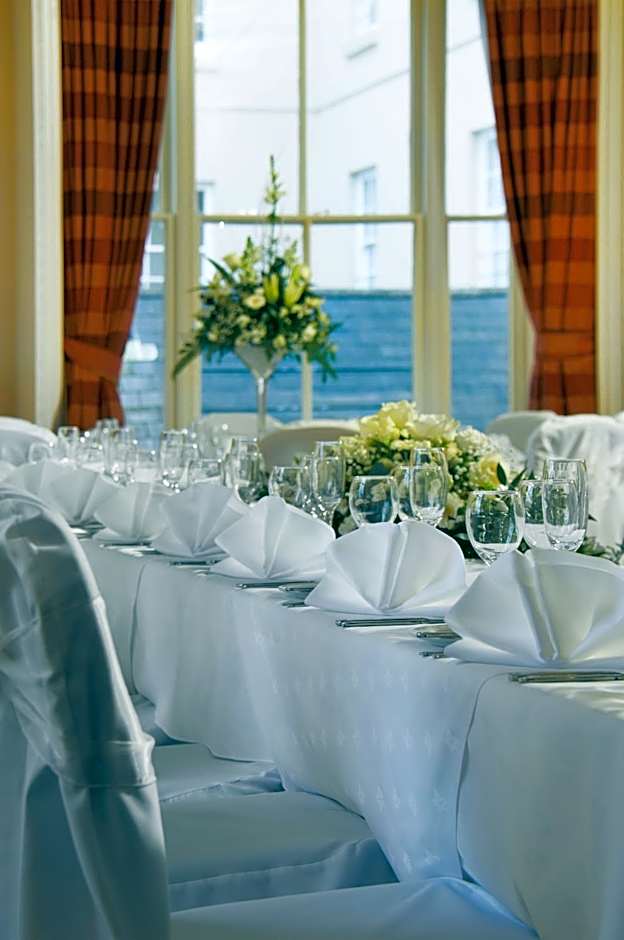 Avisford Park Hotel