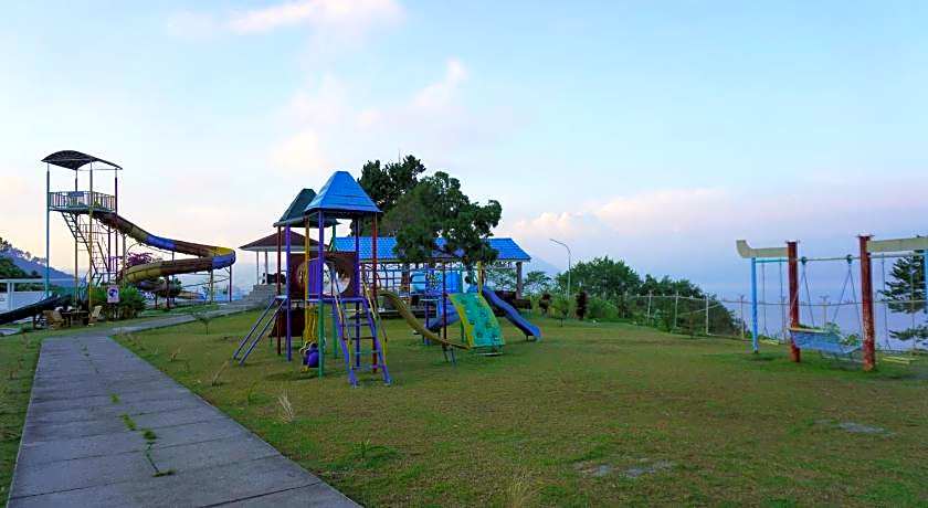 Hotel Patra Parapat