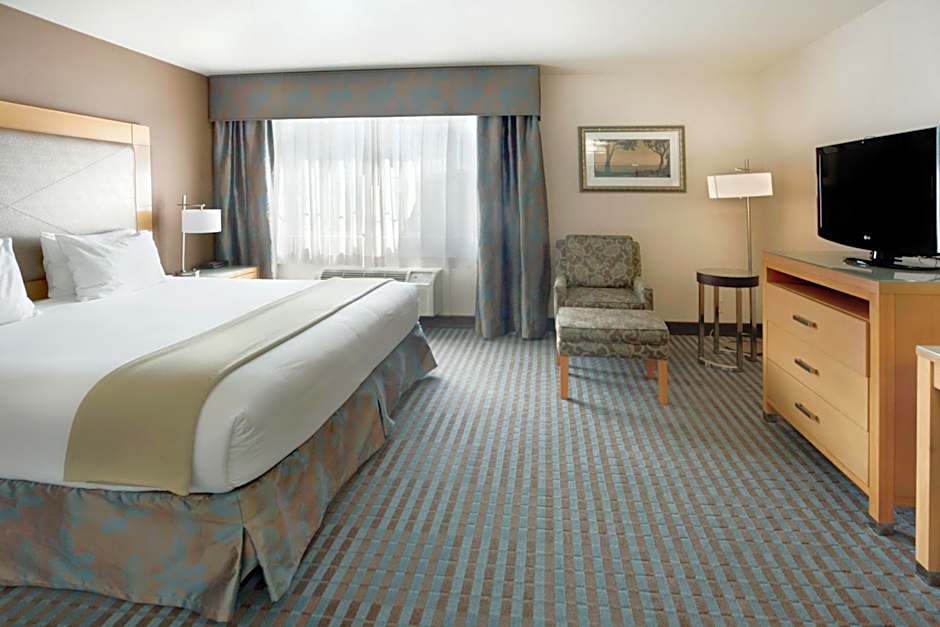 Holiday Inn Express Monterey - Cannery Row By IHG