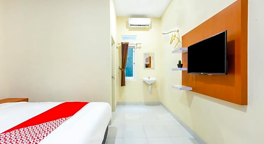 Hotel O Yogyakarta near Universitas Gadjah Mada formerly Sellinas Guesthouse