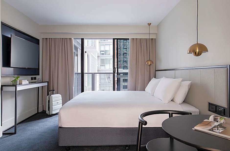 Brady Hotels Jones Lane