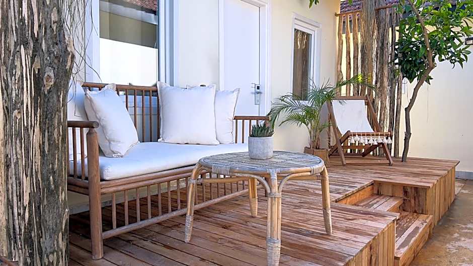 Kalia Beach Hotel Side