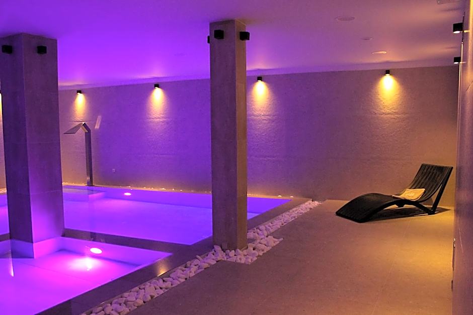 UrbanBay Hotel & Spa