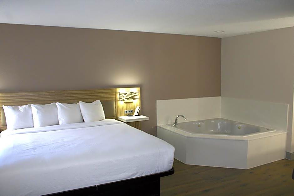Baymont by Wyndham San Marcos