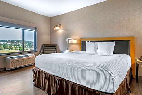 King Suite with Two King Beds and Sofa Bed - Non-Smoking