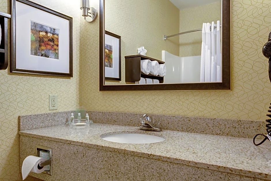 Holiday Inn Express and Suites Sikeston, an IHG Hotel