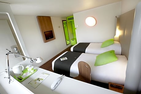 Pop Room With 2 Single Beds