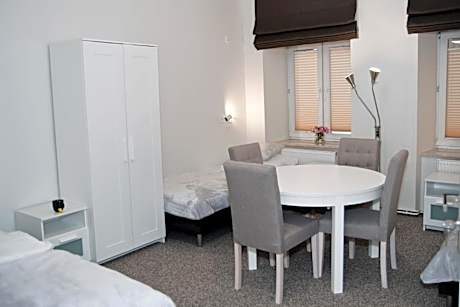 Single Bed in Mixed Dormitory Room