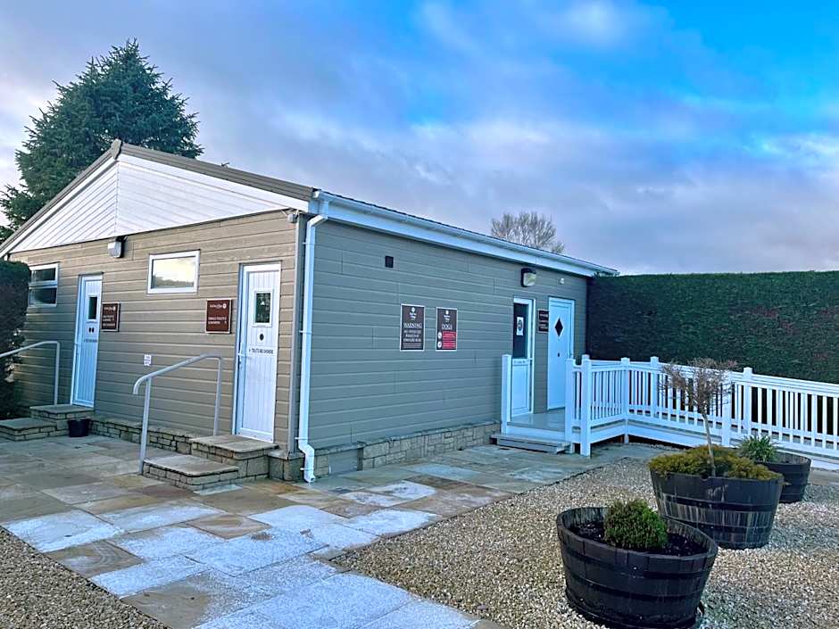 Red Deer Village Holiday Park - 3 Bedroom, Self-Catering Chalet