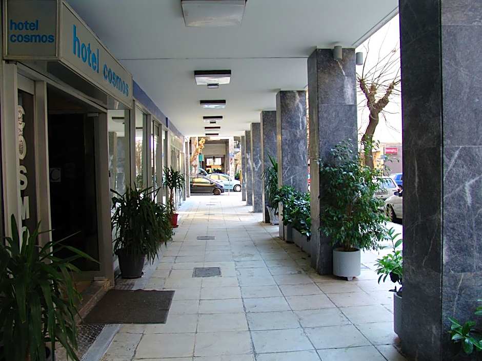 Hotel Cosmos