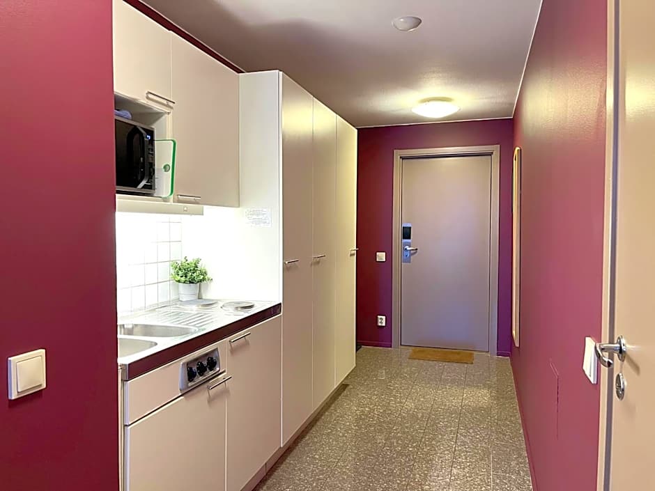 2Home Hotel Apartments