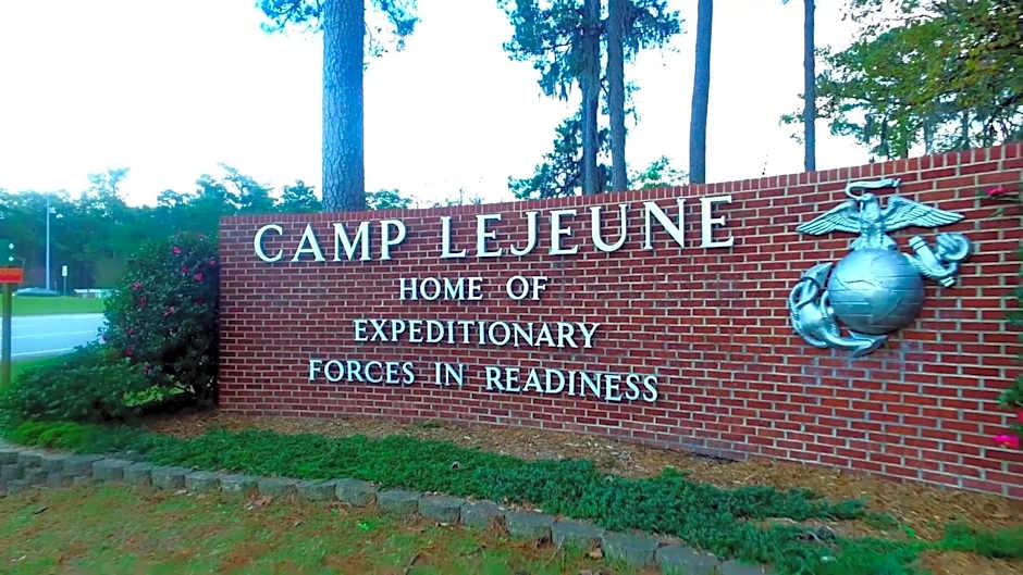 Holiday Inn Express And Suites Jacksonville Camp Lejeune Area By IHG