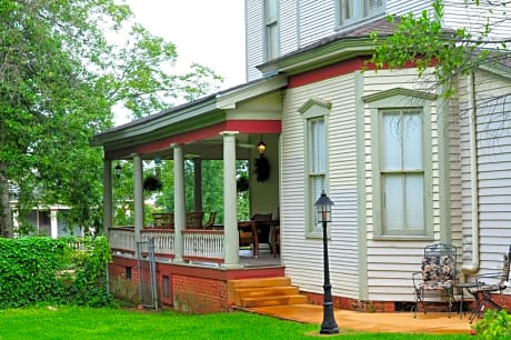 Hardeman House Bed and Breakfast