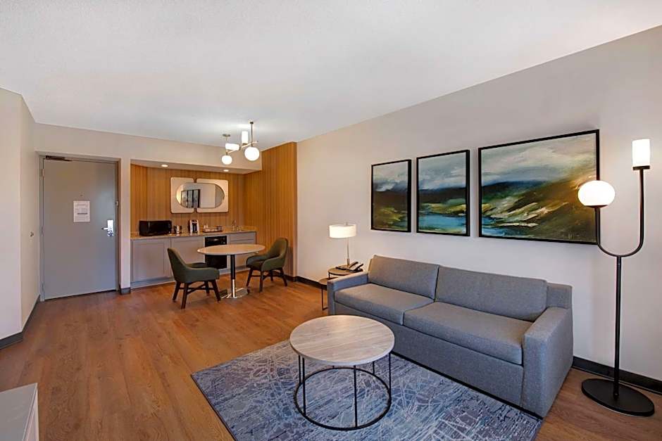 DoubleTree Suites By Hilton Raleigh-Durham