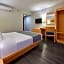 City Express by Marriott Lazaro Cardenas