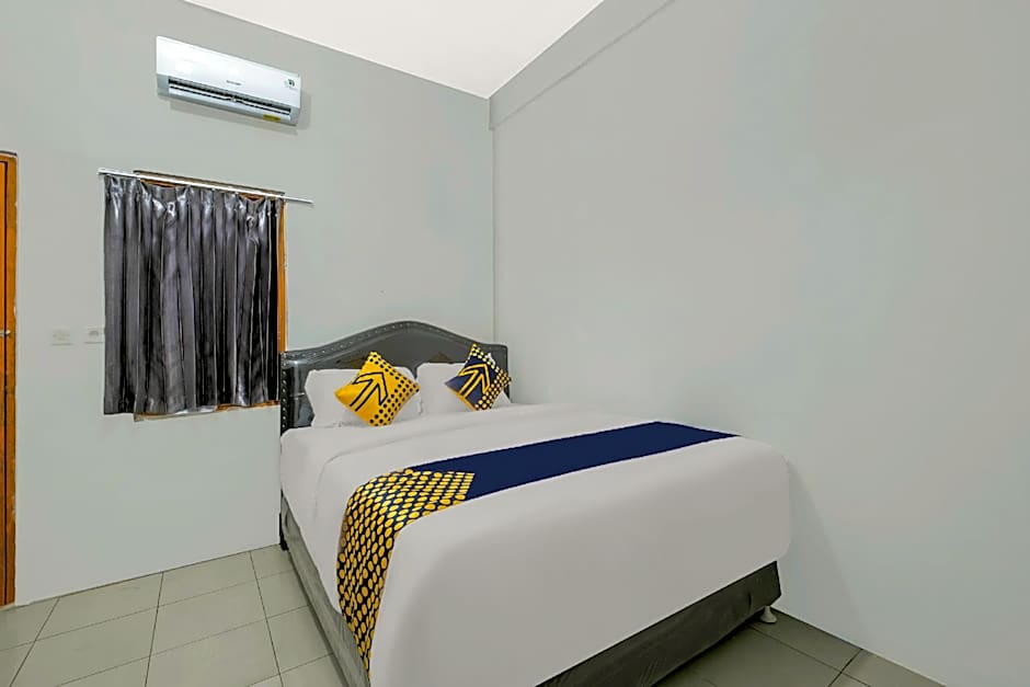 OYO Life 2412 Mandala Residence