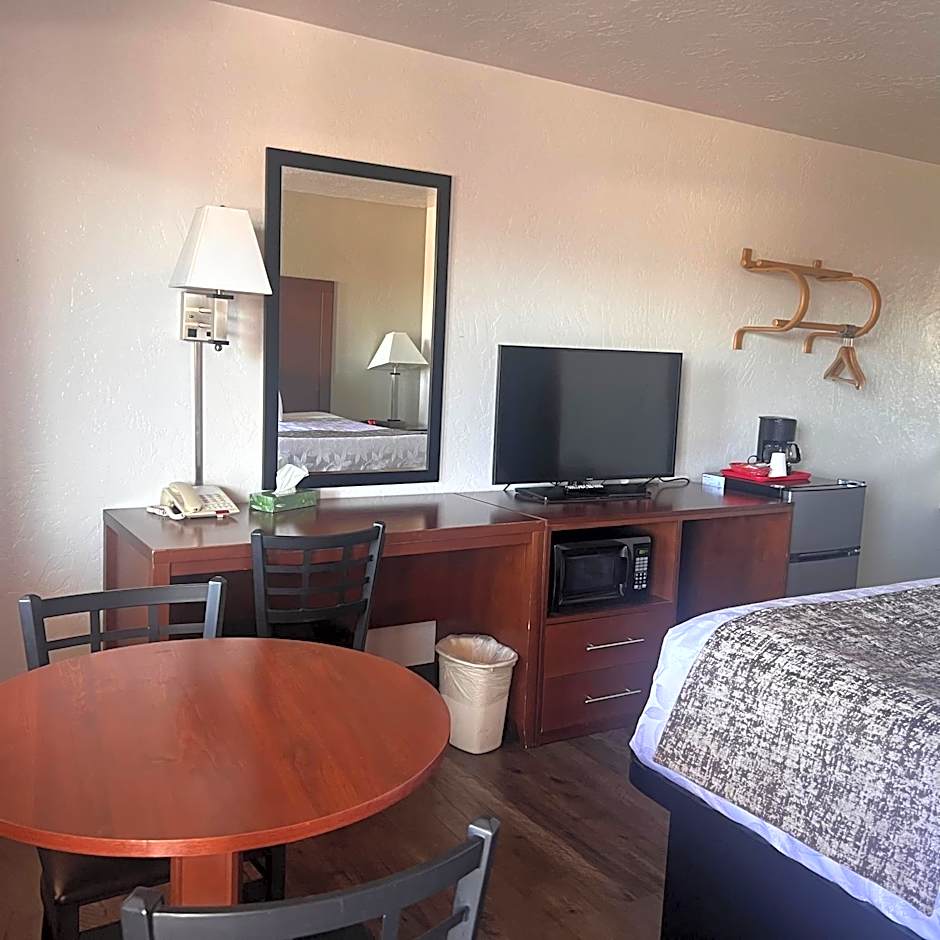 Red Carpet Inn Medford