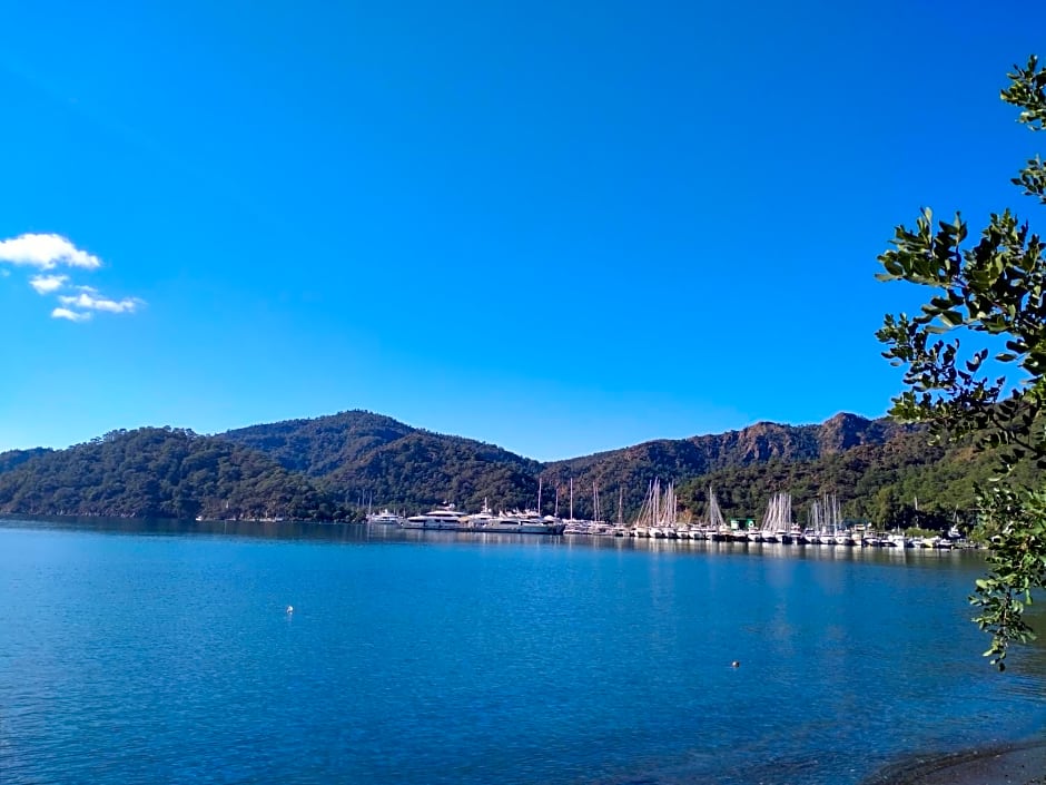 AdaHan Family Rooms Gocek