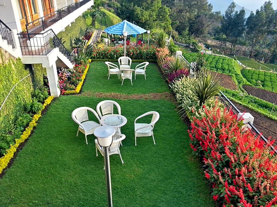 Mount 'n' Mist Hotel